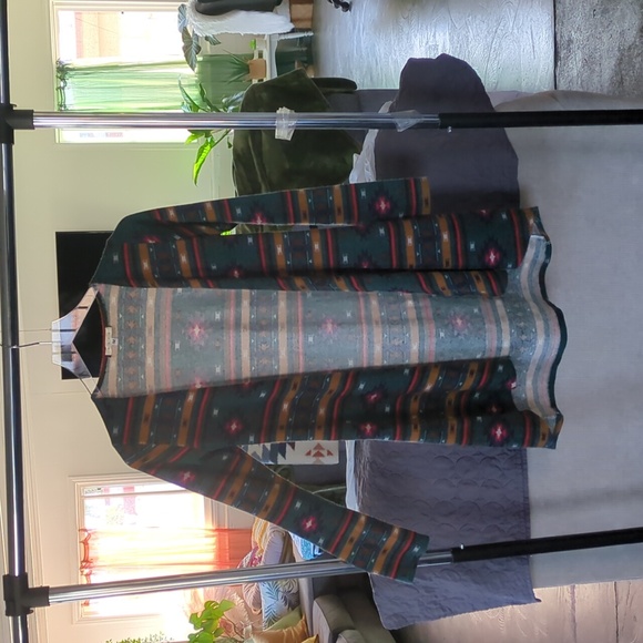 Long Sleeve Cardigan - Picture 4 of 6